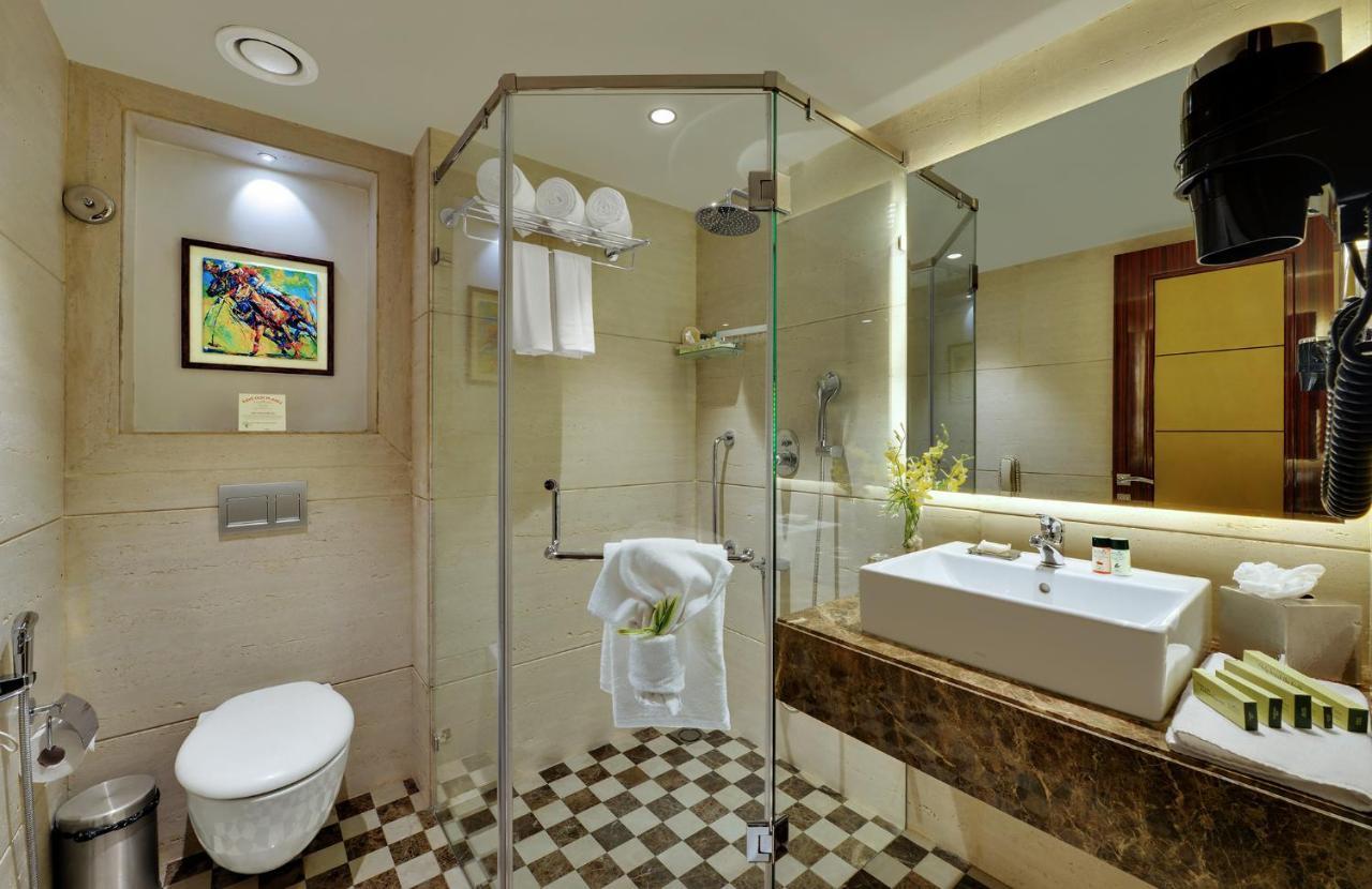 The Fern Residency, होटल 4*